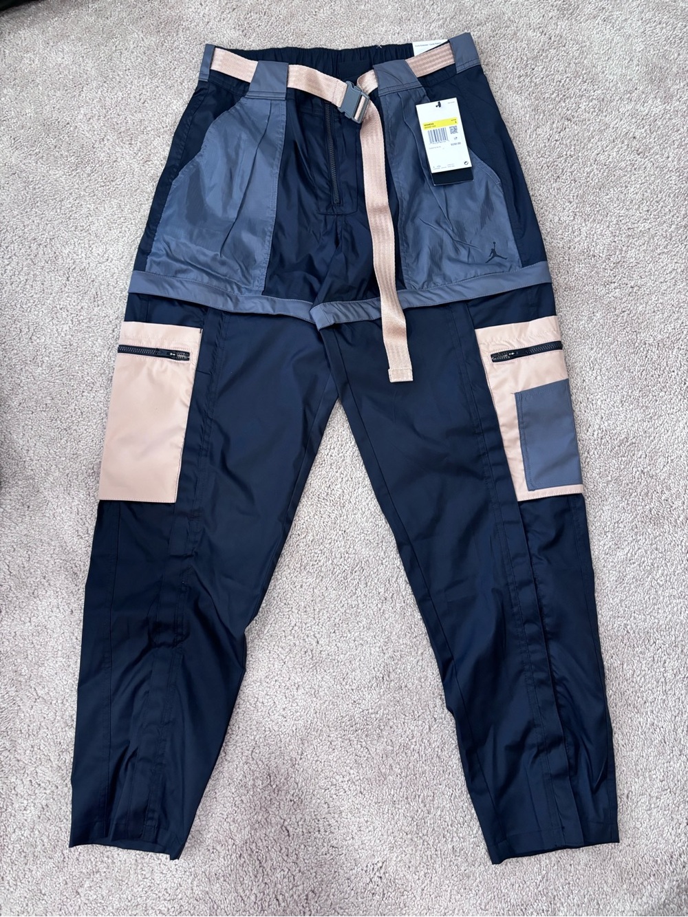 JORDAN WOMEN’S UTILITY CAPSULE PANTS